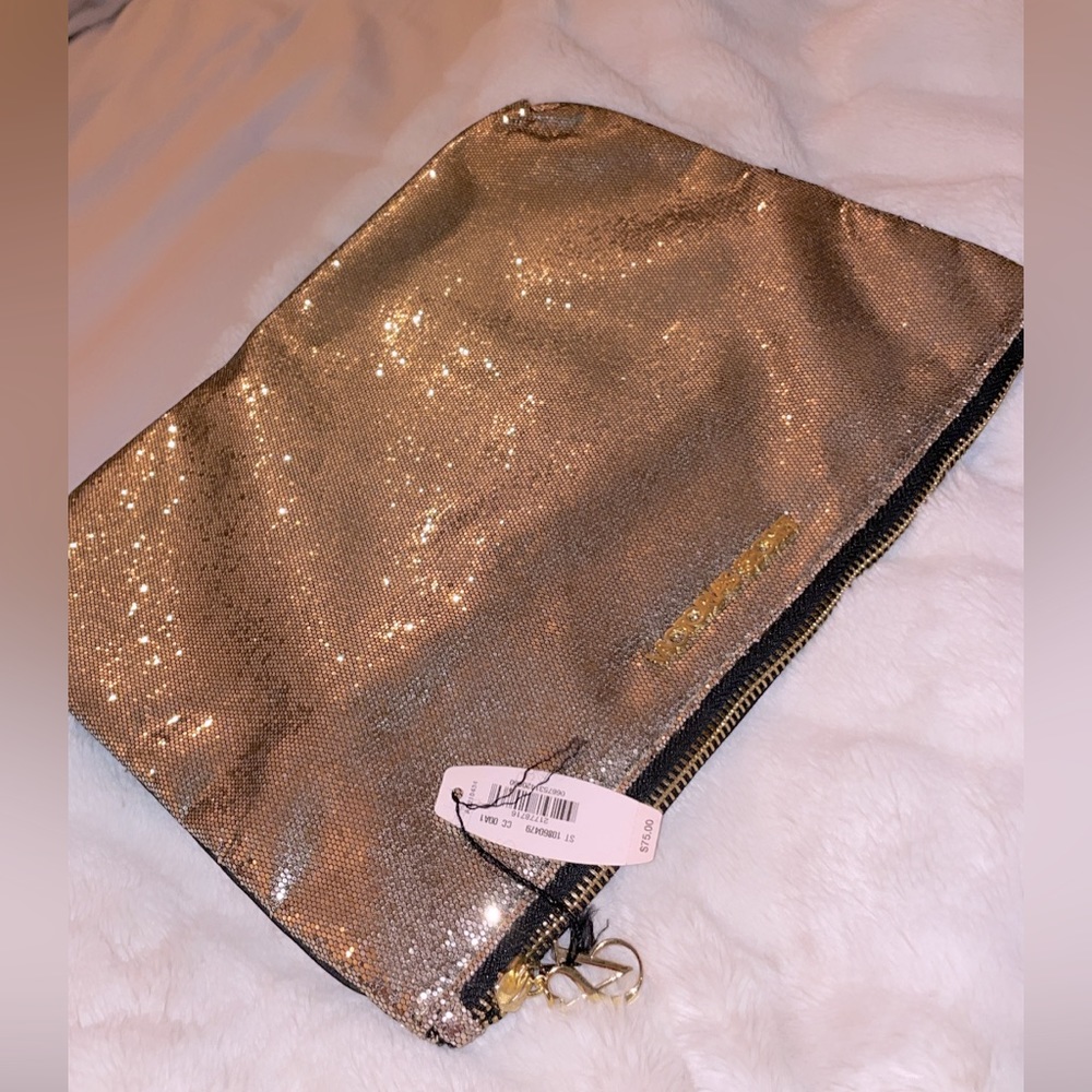 VICTORIA’S SECRET  Gold séquense clutch bag